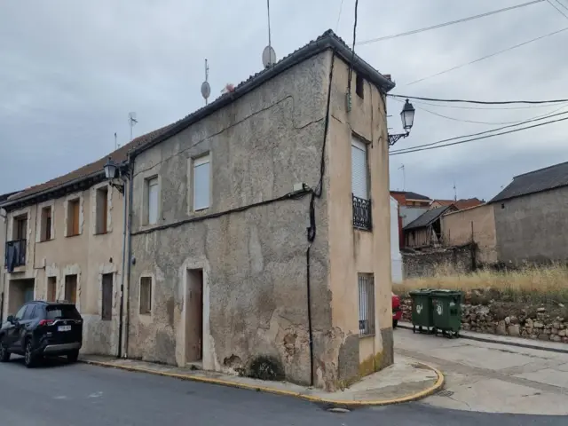 House on Plaza Bobadilla, 46